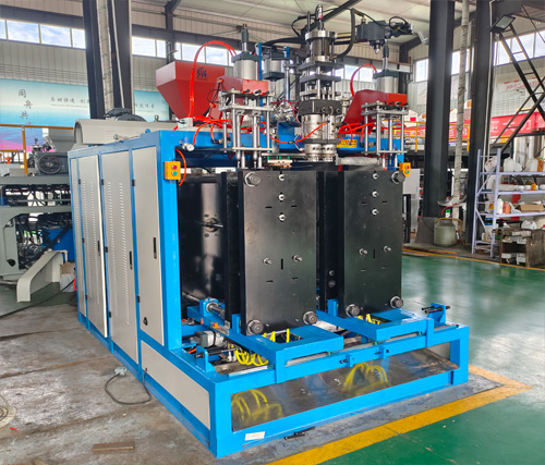 26、播種管吹塑機1.jpg